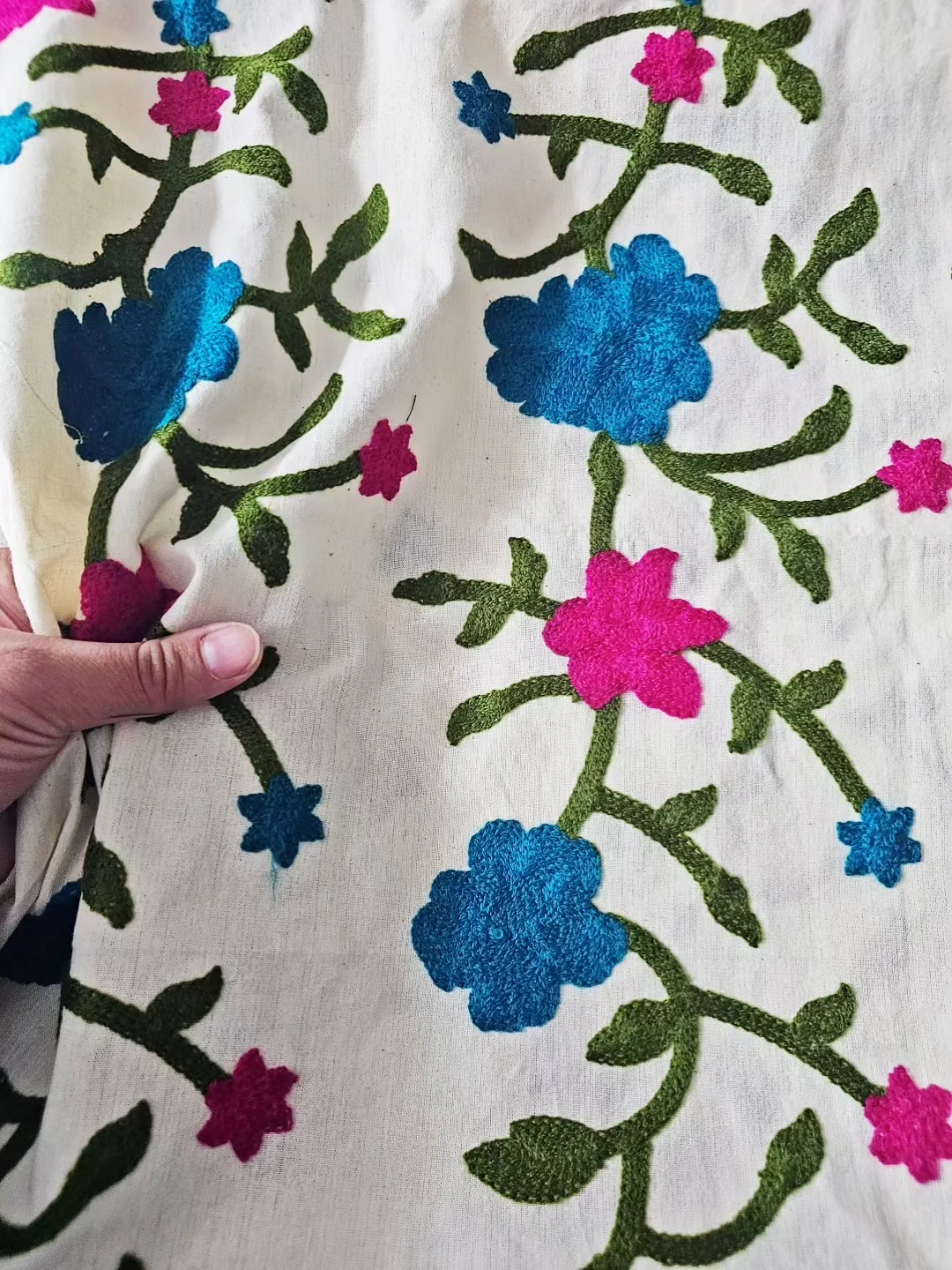 پارچه لینن سوزندوزی طرح 32